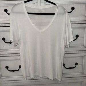 American Eagle Outfitters Women's Classic White Tee Size M